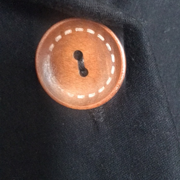 Bobeau long sleeve wrap with button - Picture 4 of 5